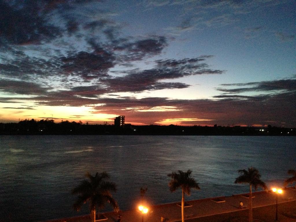 New Season Riverside Hotel Phnom Penh Luaran gambar