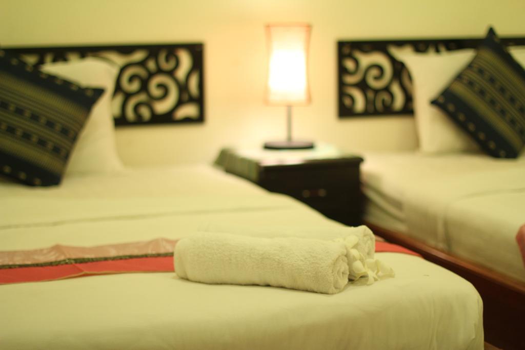 New Season Riverside Hotel Phnom Penh Bilik gambar