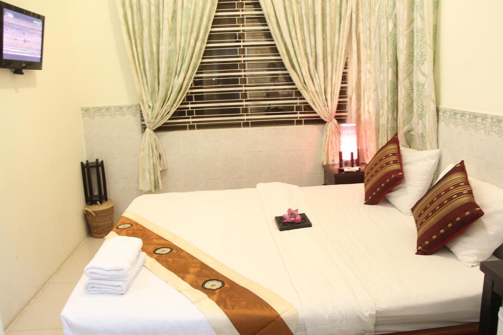 New Season Riverside Hotel Phnom Penh Bilik gambar
